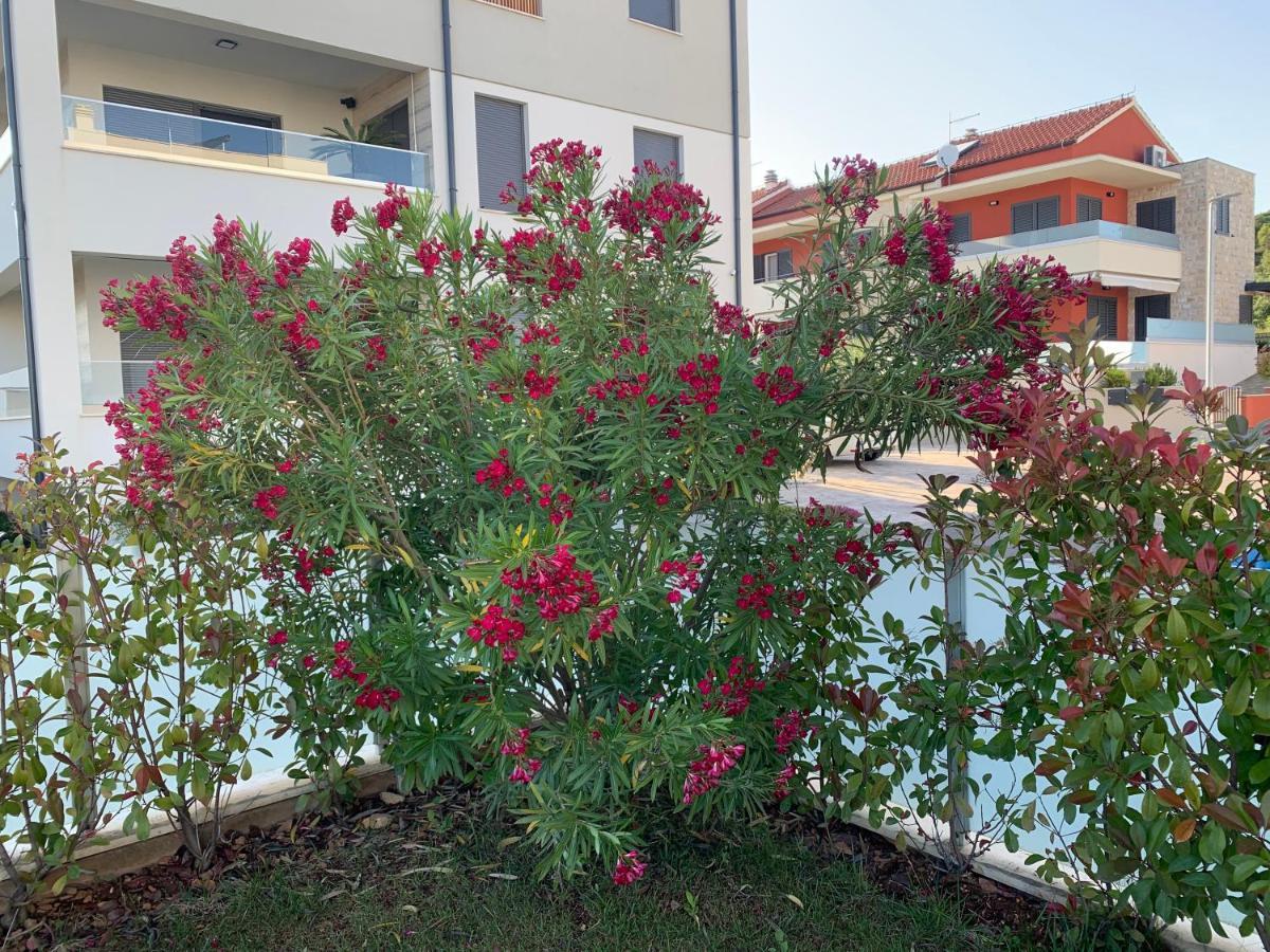 Villa Karen Vodice Grgurev Ante Kukure 93 Esterno foto
